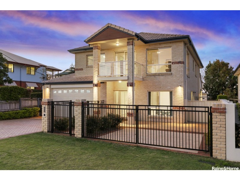 36 Macdonnell Rd, Margate QLD 4019
