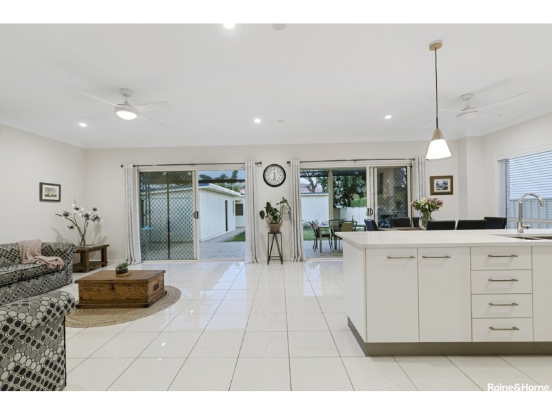 36 Macdonnell Rd, Margate QLD 4019