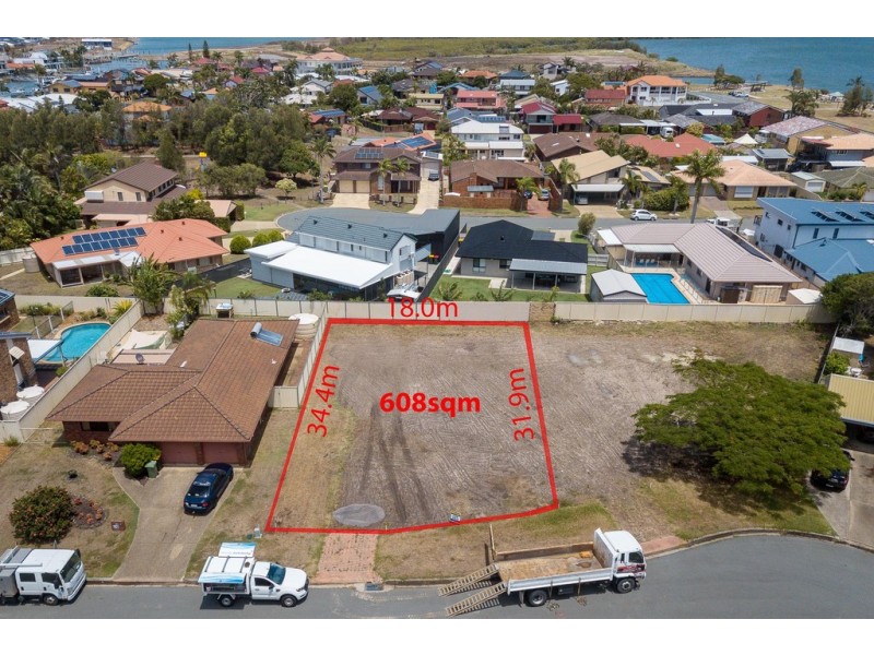 9 Gretel Court, Newport QLD 4020