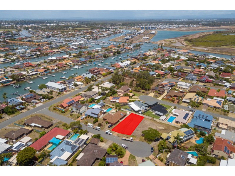 9 Gretel Court, Newport QLD 4020