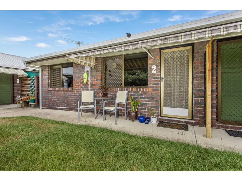 2/51 Ellen St, Woody Point QLD 4019