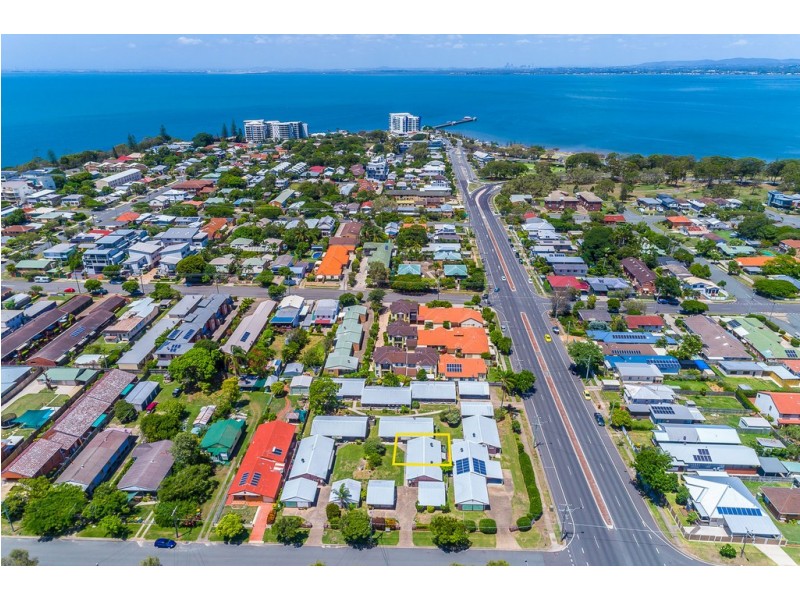 2/51 Ellen St, Woody Point QLD 4019