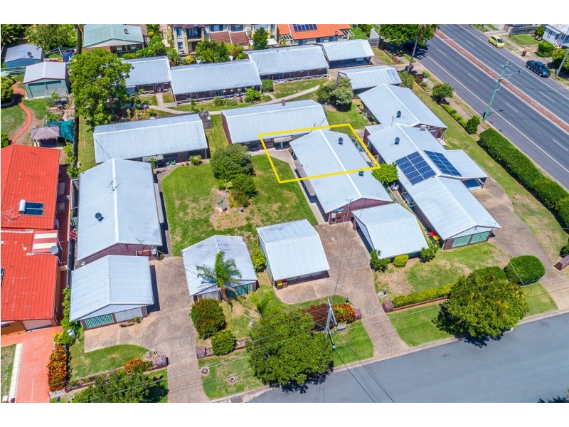 2/51 Ellen St, Woody Point QLD 4019