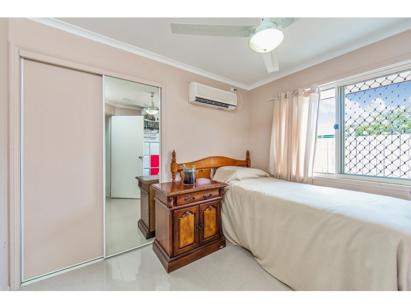 33 Xanadu Cres, Rothwell QLD 4022