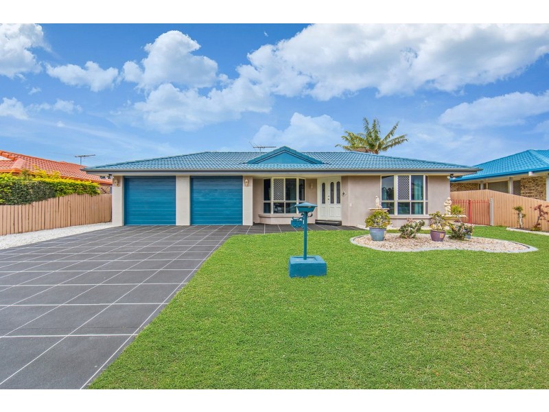 33 Xanadu Cres, Rothwell QLD 4022