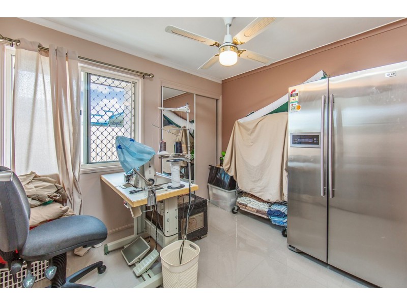 33 Xanadu Cres, Rothwell QLD 4022