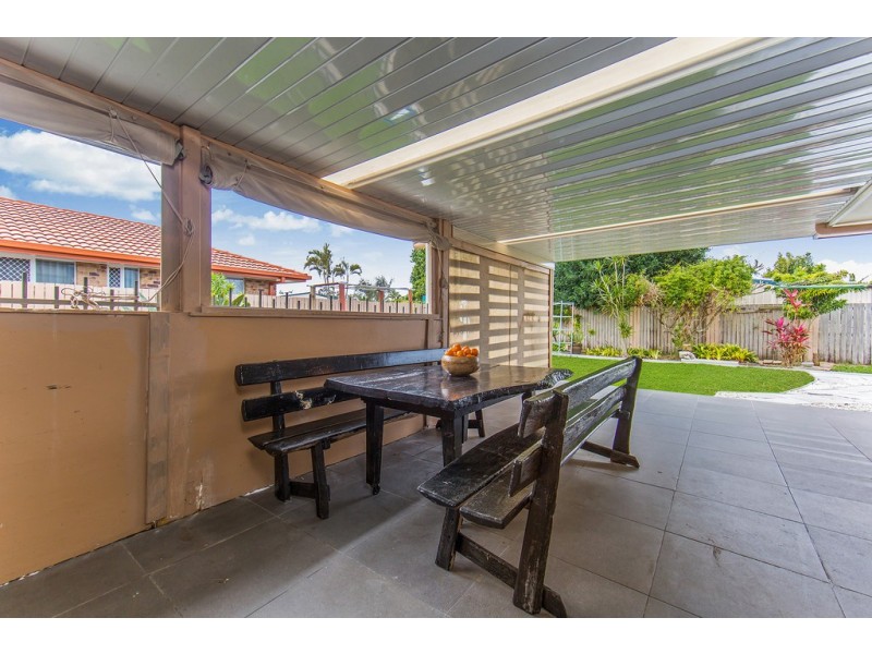 33 Xanadu Cres, Rothwell QLD 4022