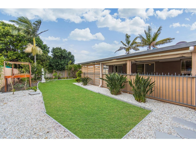 33 Xanadu Cres, Rothwell QLD 4022