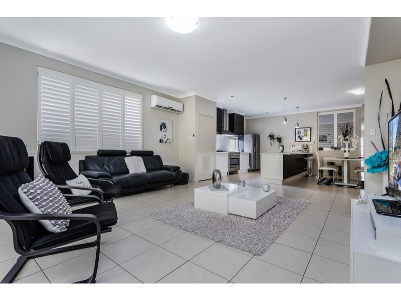 6 QUOLL CRT, North Lakes QLD 4509