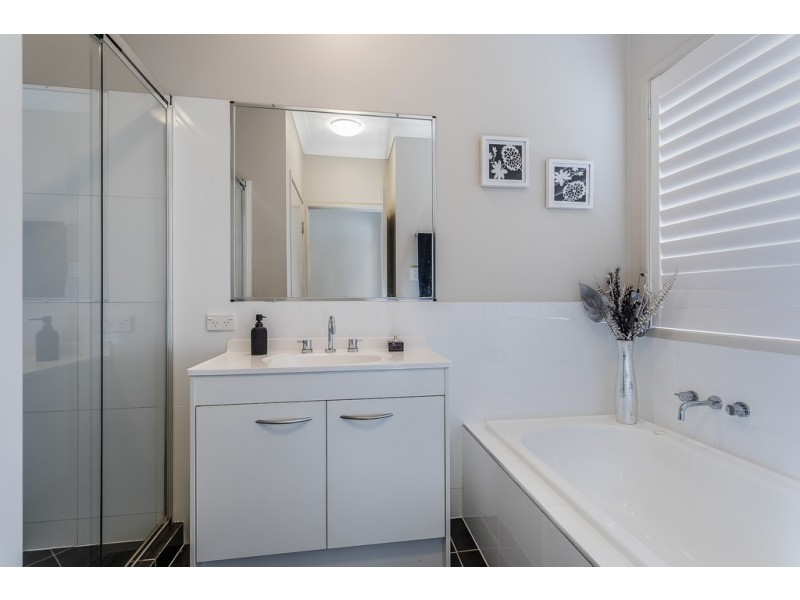 6 QUOLL CRT, North Lakes QLD 4509