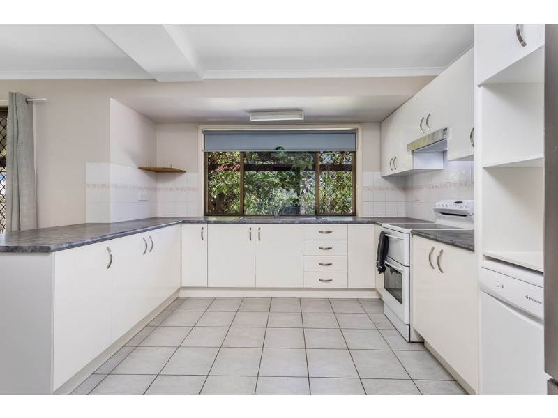 7 Banksia Crt, Rothwell QLD 4022