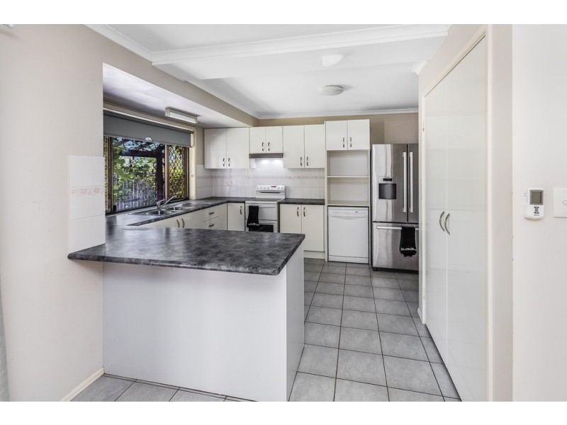 7 Banksia Crt, Rothwell QLD 4022