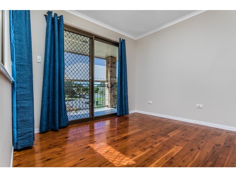 7 Banksia Crt, Rothwell QLD 4022