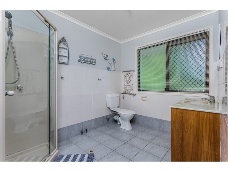 7 Banksia Crt, Rothwell QLD 4022