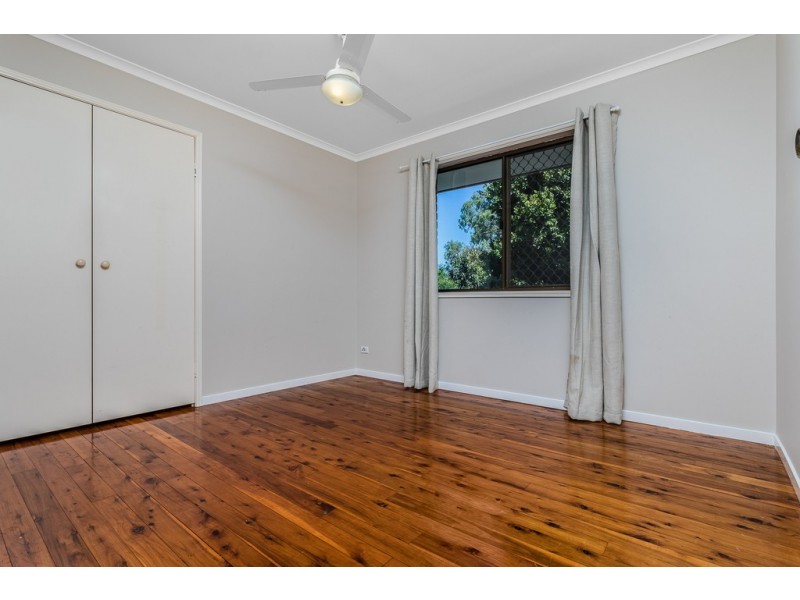 7 Banksia Crt, Rothwell QLD 4022