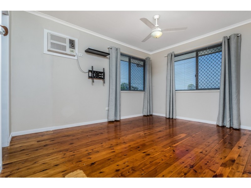 7 Banksia Crt, Rothwell QLD 4022