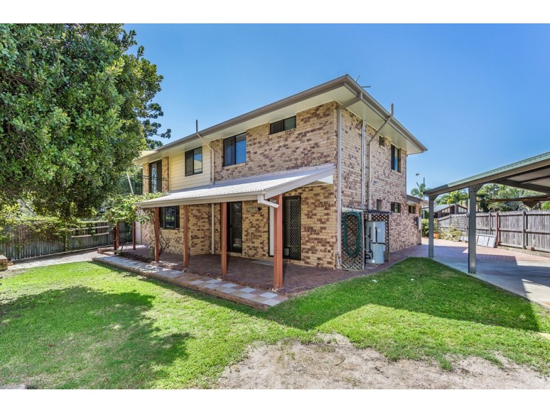 7 Banksia Crt, Rothwell QLD 4022