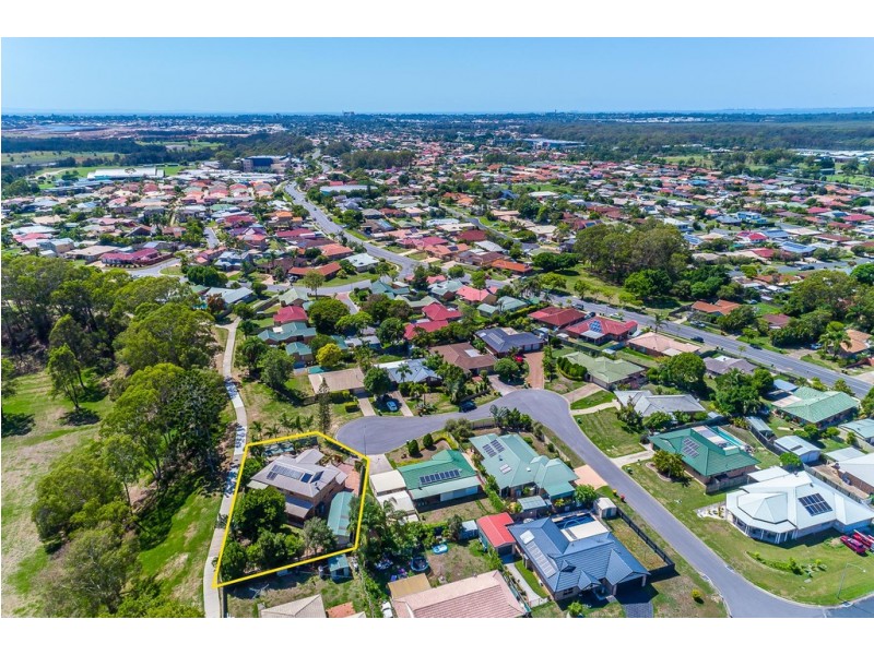 7 Banksia Crt, Rothwell QLD 4022