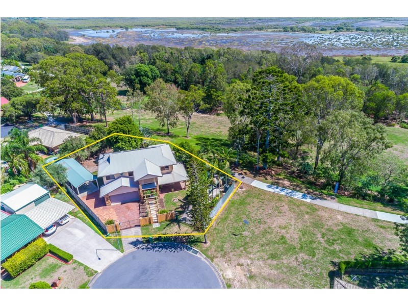 7 Banksia Crt, Rothwell QLD 4022