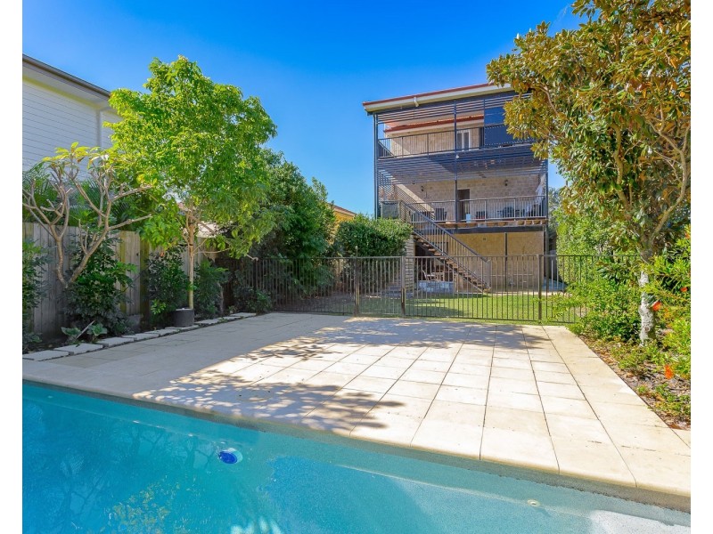 7 Fortune St, Scarborough QLD 4020