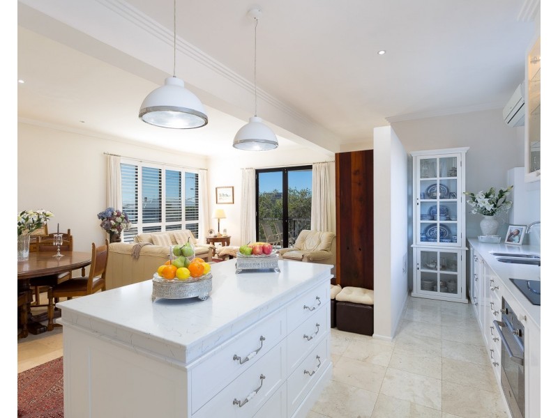 7 Fortune St, Scarborough QLD 4020