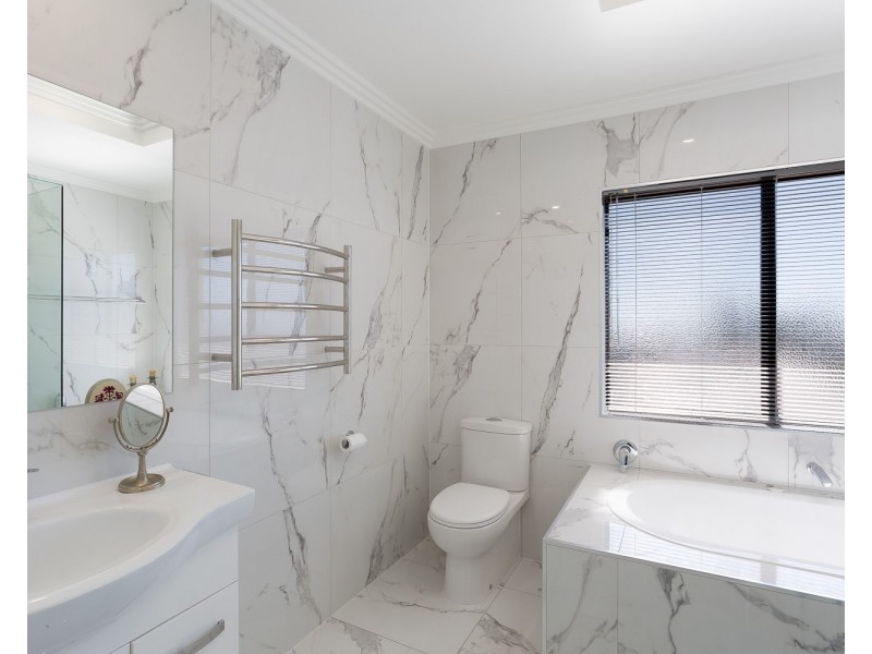 7 Fortune St, Scarborough QLD 4020