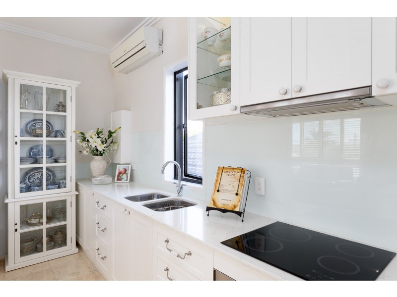 7 Fortune St, Scarborough QLD 4020