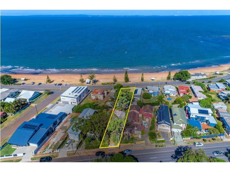 89 Flinders Pde, Scarborough QLD 4020