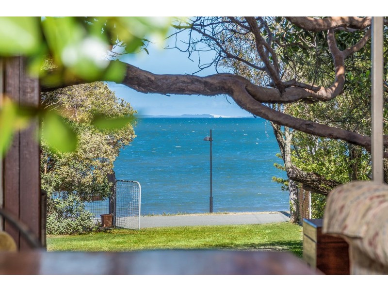 89 Flinders Pde, Scarborough QLD 4020