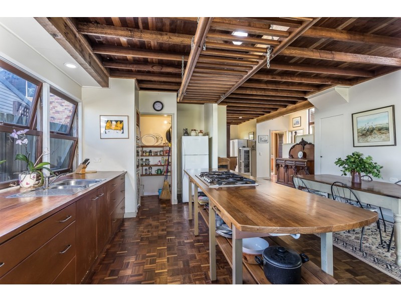 89 Flinders Pde, Scarborough QLD 4020