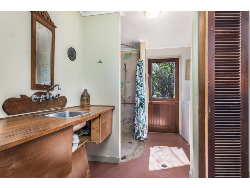 89 Flinders Pde, Scarborough QLD 4020