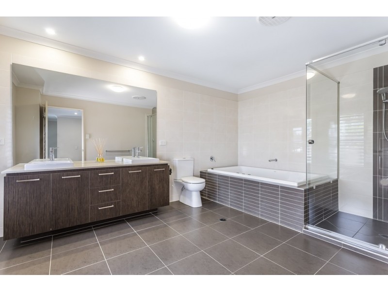 17A OAKMONT STREET, Rothwell QLD 4022