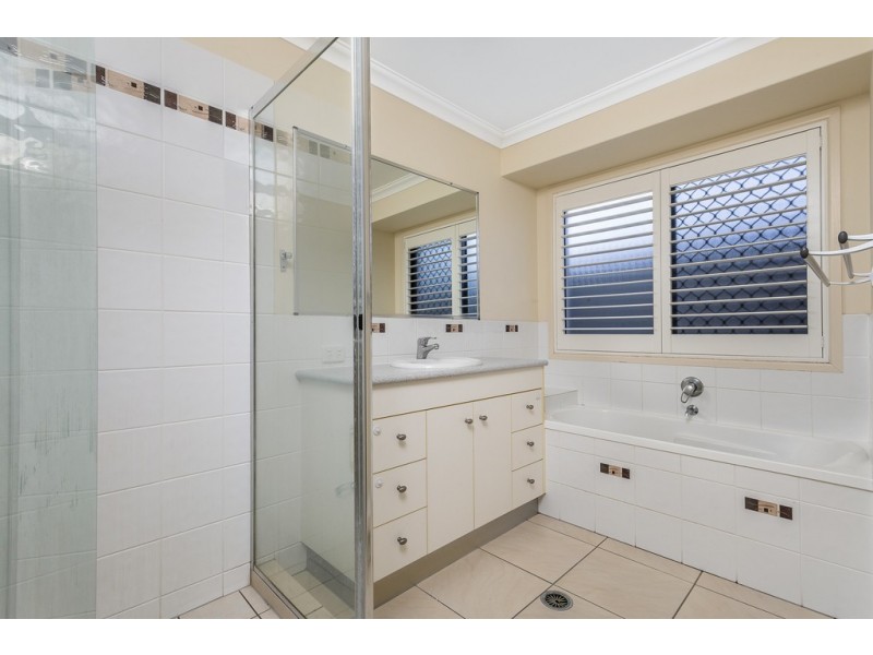 5 BOKO COURT, Rothwell QLD 4022