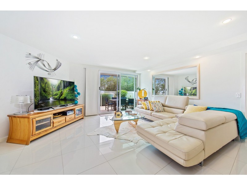 1/85 Marine Parade, Redcliffe QLD 4020