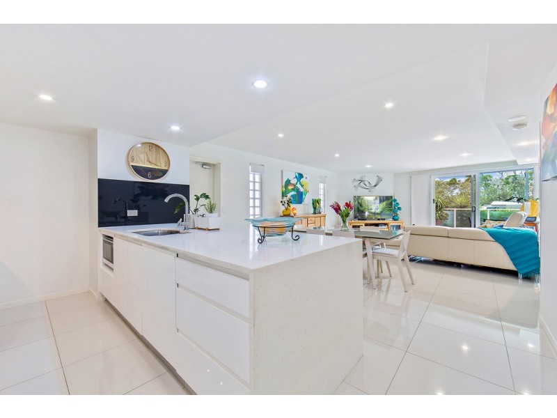 1/85 Marine Parade, Redcliffe QLD 4020