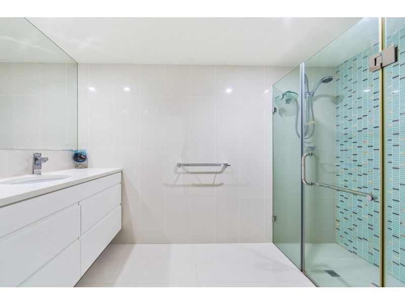 1/85 Marine Parade, Redcliffe QLD 4020