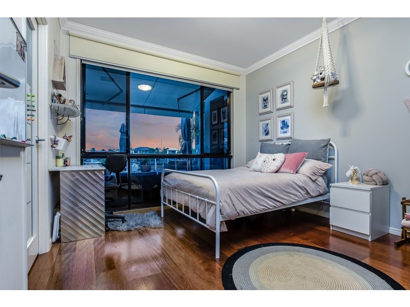 2 Thistle Court, Newport QLD 4020