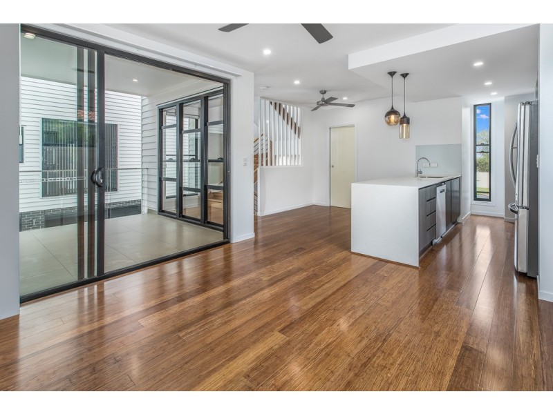 1/32 John Street, Redcliffe QLD 4020