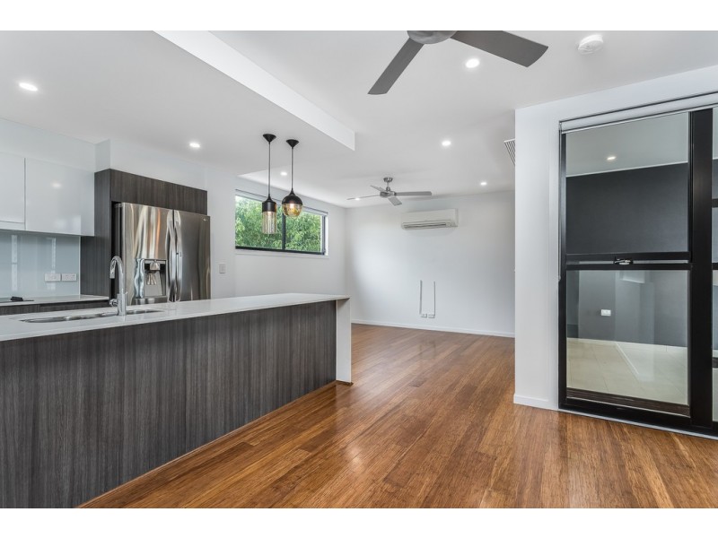 1/32 John Street, Redcliffe QLD 4020