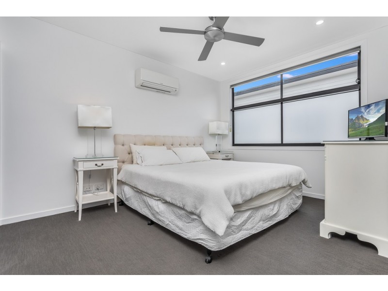 1/32 John Street, Redcliffe QLD 4020