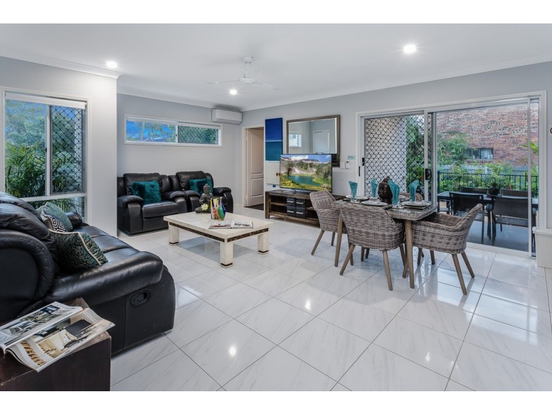 196 Hornibrook Esp, Woody Point QLD 4019
