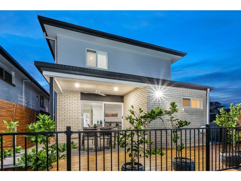 196 Hornibrook Esp, Woody Point QLD 4019