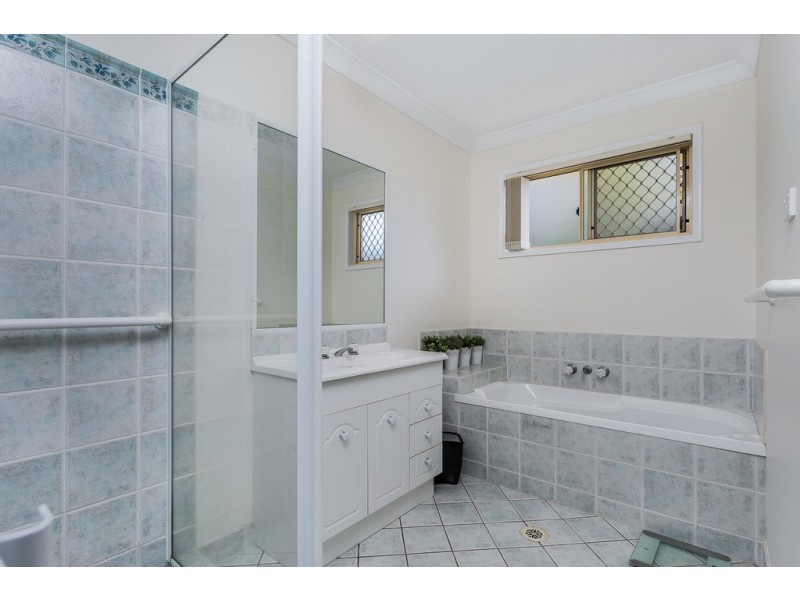1/7 Samuel Street, Woody Point QLD 4019