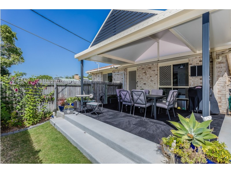 1/7 Samuel Street, Woody Point QLD 4019