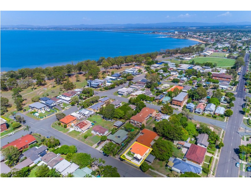 1/7 Samuel Street, Woody Point QLD 4019