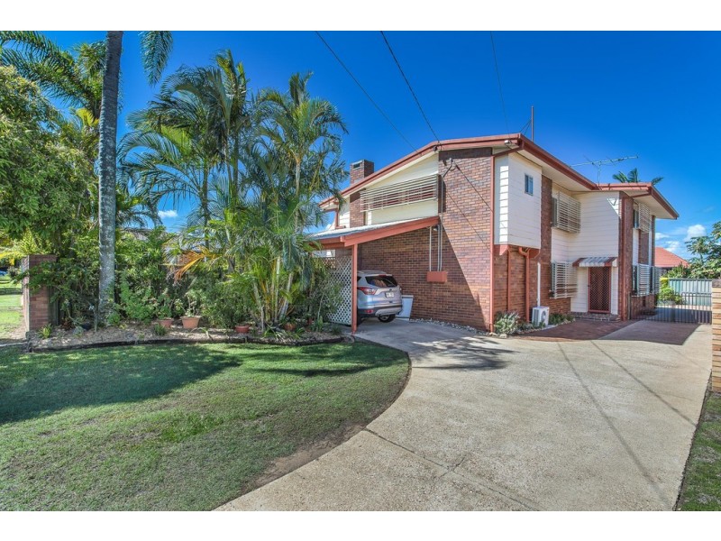 11 JOANNA ST, Clontarf QLD 4019