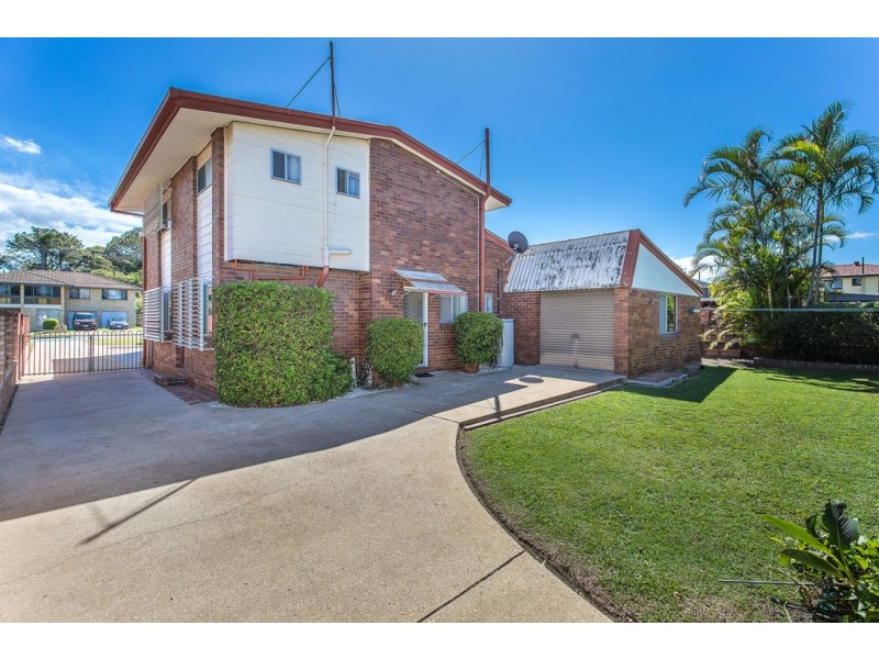 11 JOANNA ST, Clontarf QLD 4019