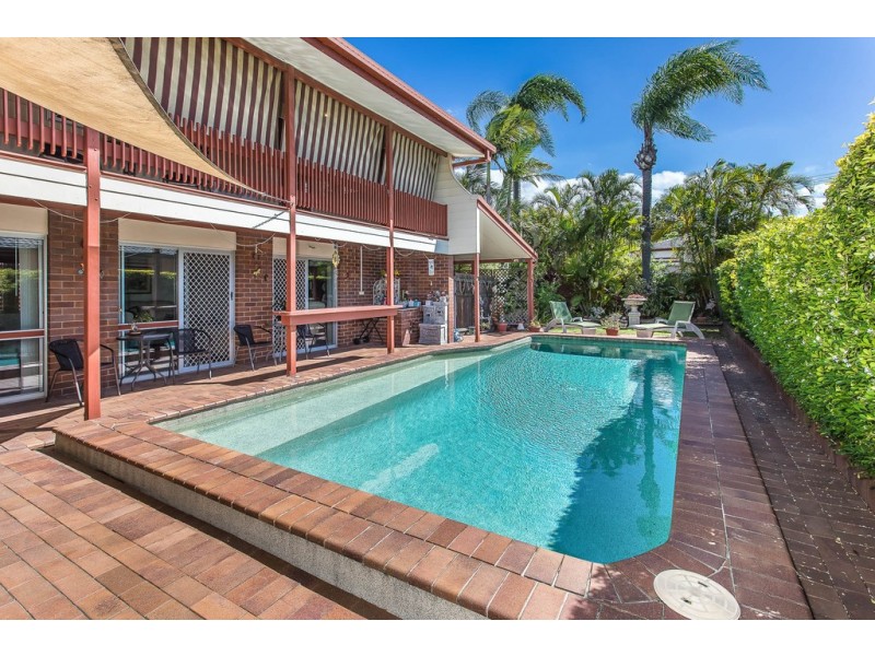 11 JOANNA ST, Clontarf QLD 4019