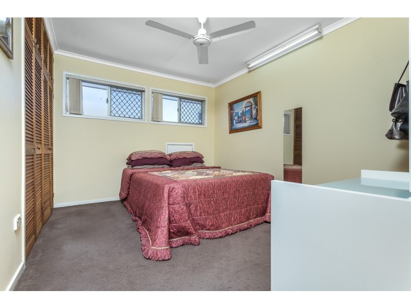 11 JOANNA ST, Clontarf QLD 4019