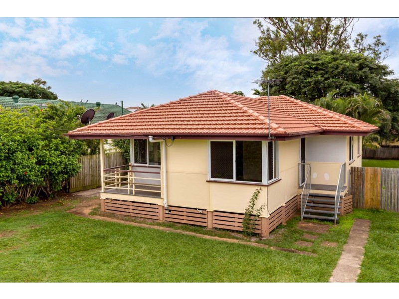 12 Koopa Street, Clontarf QLD 4019